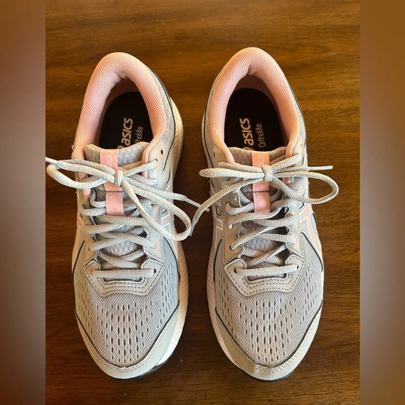ASICS Contend 8 Running Shoe - Women's Size 8 - Picture 2 of 9